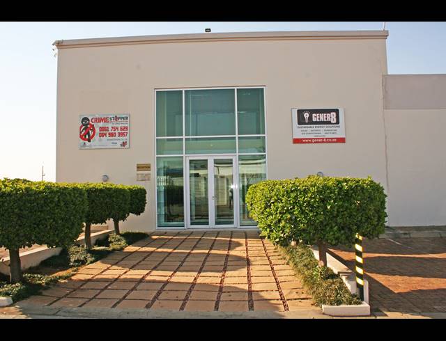 868M² BUILDING FOR SALE IN POMONA